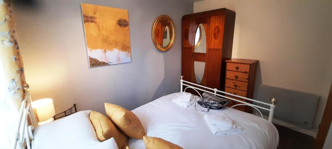 Sheena'S Dartmouth Chalets Extérieur photo