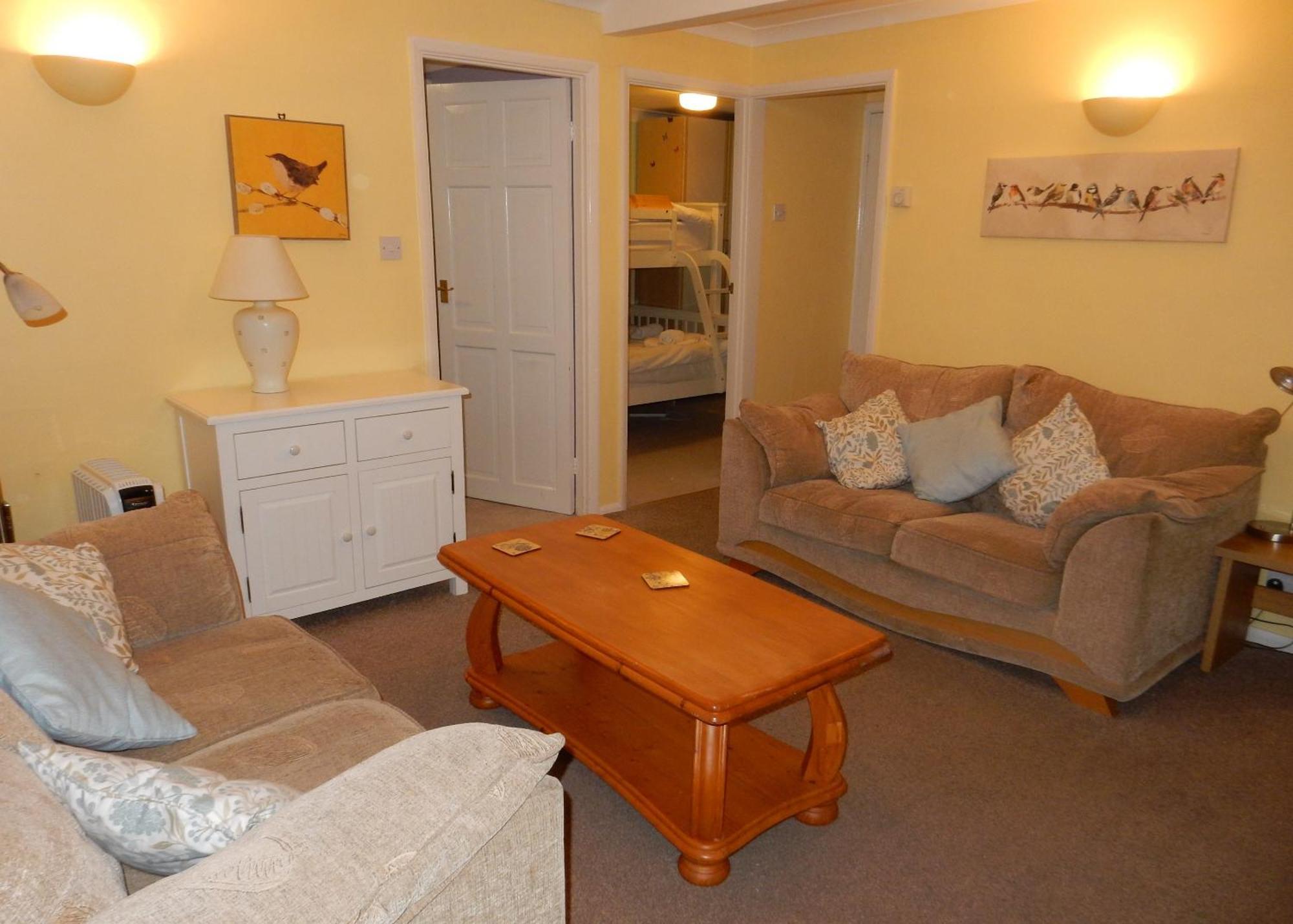 Sheena'S Dartmouth Chalets Extérieur photo